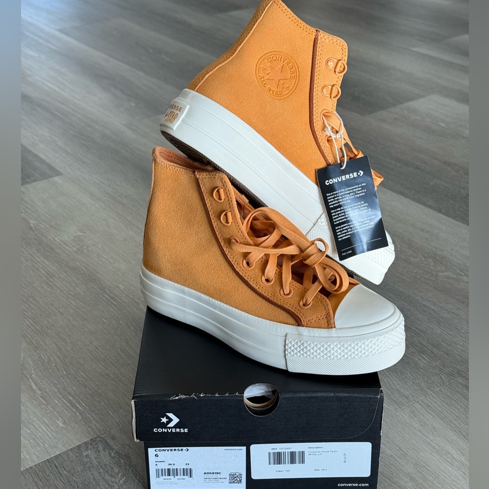 (SOLD)BNWB Converse CTAS Chuck Hi-Tops Lift Platform Suede Sneakers - Women’s 6